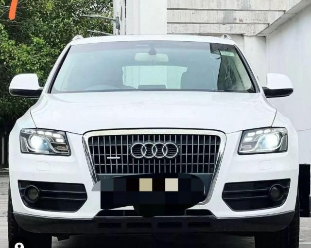 Audi Q5 2.0 TDI PREMIUM 2012