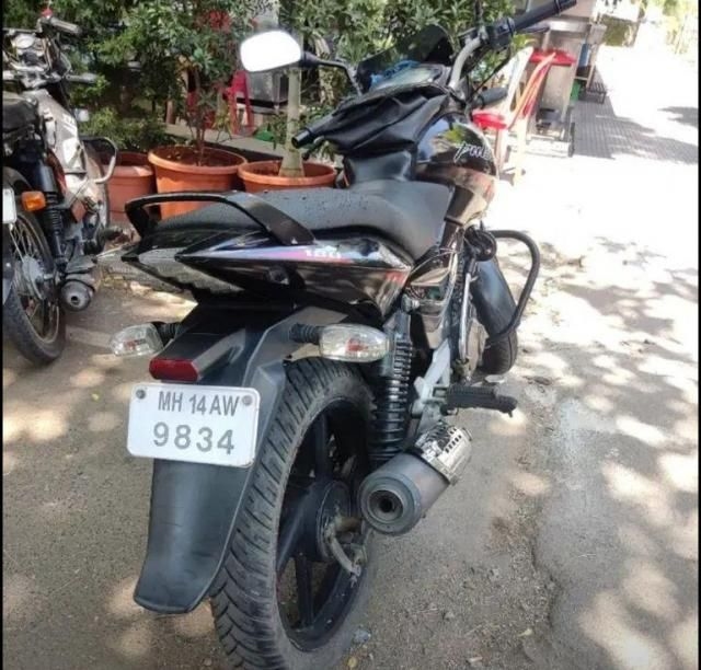 Bajaj Pulsar 180cc 2006