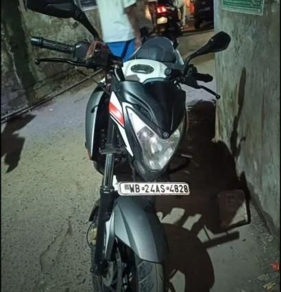 Bajaj Pulsar 220F 2018