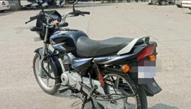 Bajaj CT 100 100cc 2015