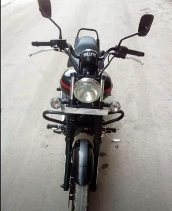 Bajaj Avenger Street 220 2015