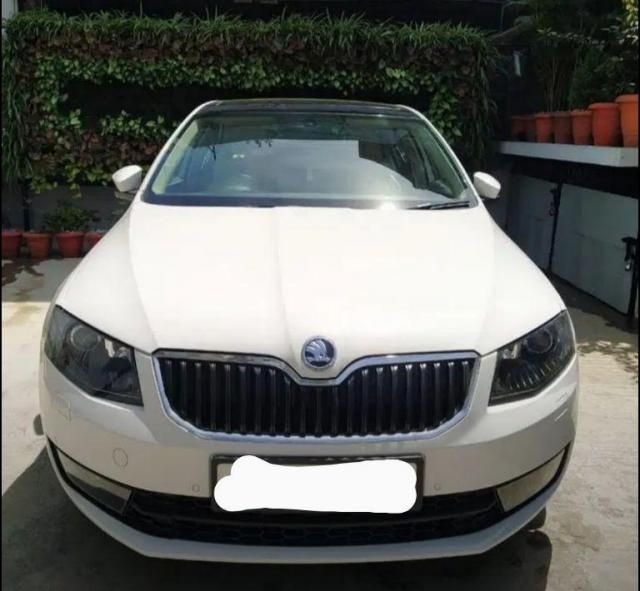 Skoda Octavia 2.0 TDI STYLE PLUS AT 2015