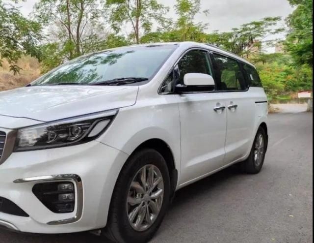 Kia Carnival Limousine 7 STR 2020