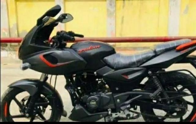 Bajaj Pulsar 220F 2018