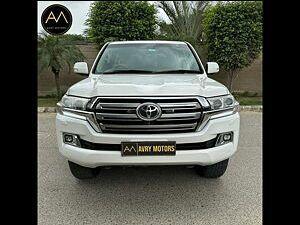 Toyota Land Cruiser V8 2019