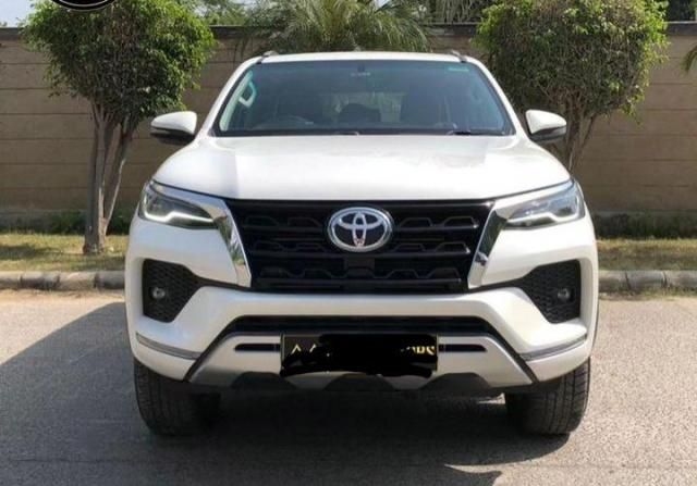 Toyota Fortuner 2.8 4x4 AT 2022