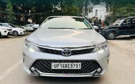 Toyota Camry 2.5 AT 2016