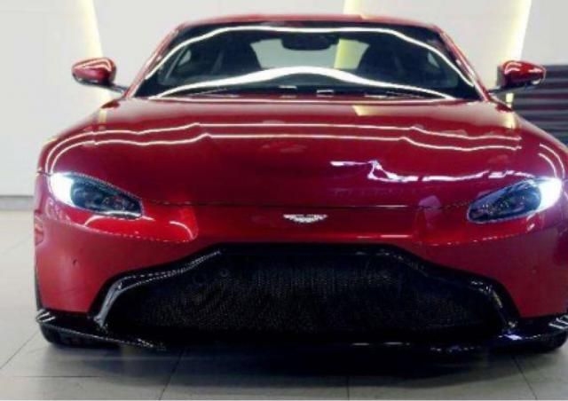 Aston Martin V8 Vantage Coupe 2021