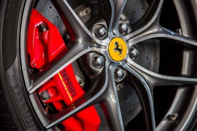 Ferrari F12berlinetta V12 2020