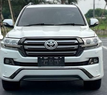 Toyota Land Cruiser LC200 VX 2014