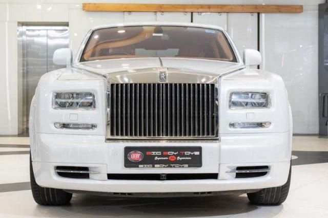 Rolls-Royce Phantom Sedan 2011
