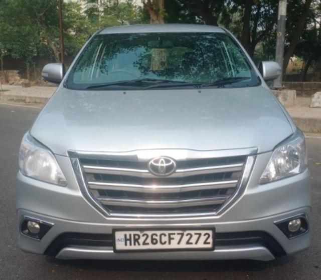 Toyota Innova 2.5 V 8 STR 2014