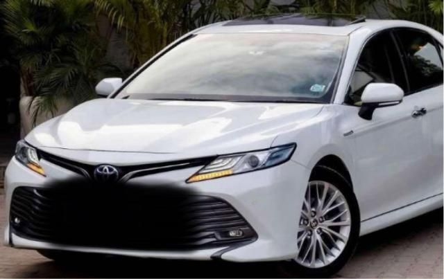 Toyota Camry Hybrid 2020