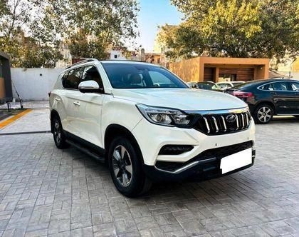 Mahindra Alturas G4 4WD AT 2020