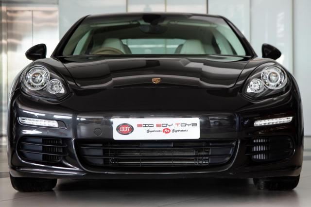 Porsche Panamera Diesel 2016