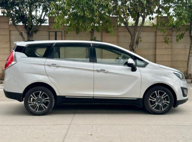 Mahindra Marazzo M8 7 STR 2018