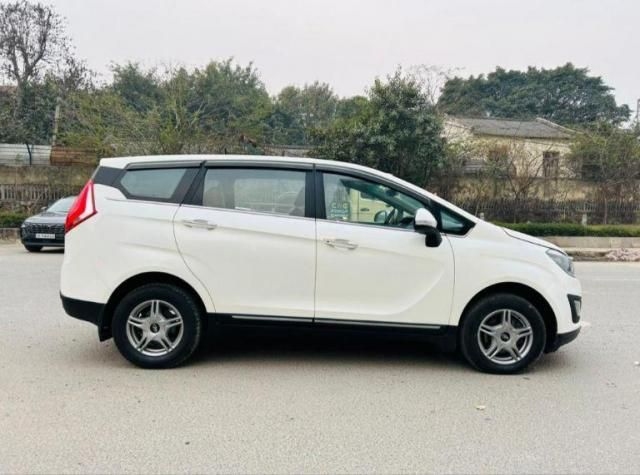 Mahindra Marazzo M6 7 STR 2018