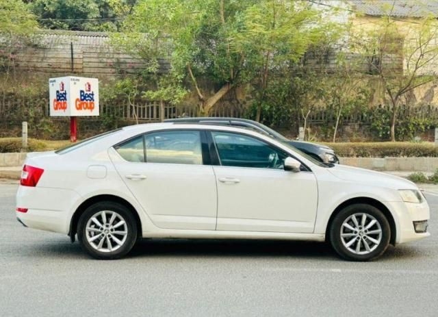 Skoda Octavia 1.8 TSI Style Plus AT 2016