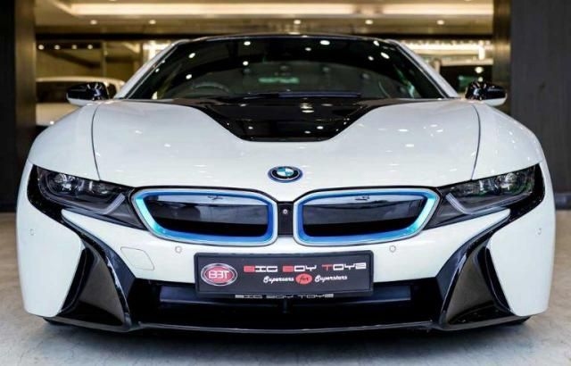 BMW i8 Hybrid 2017