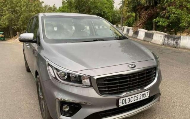 Kia Carnival Premium 7 STR 2020