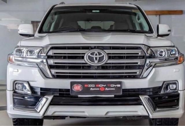 Toyota Land Cruiser LC 200 VX 2017