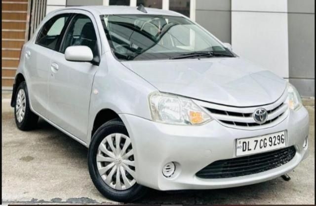 Toyota Etios Liva G 2012