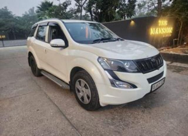 Mahindra XUV500 W4 2016