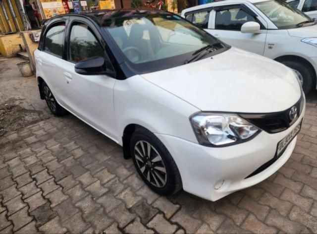 Toyota Etios Liva V 2016