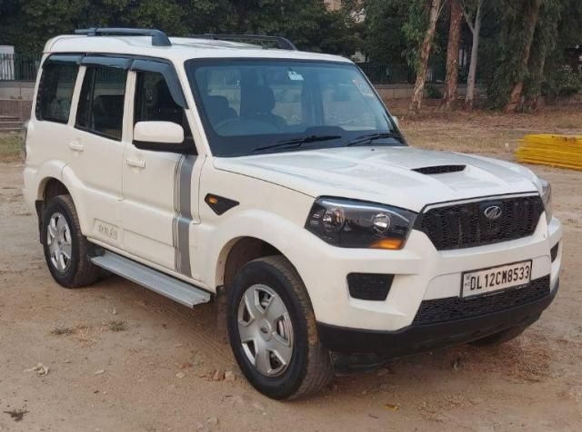 Mahindra Scorpio S6 Plus 2018