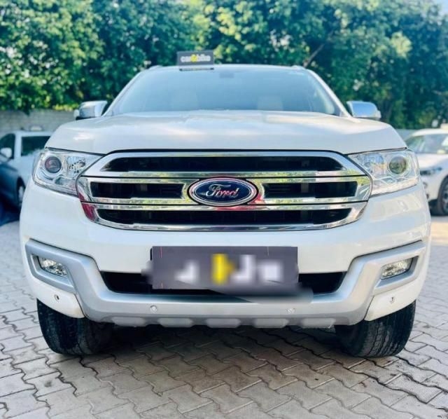 Ford Endeavour Titanium 3.2 4x4 AT 2017