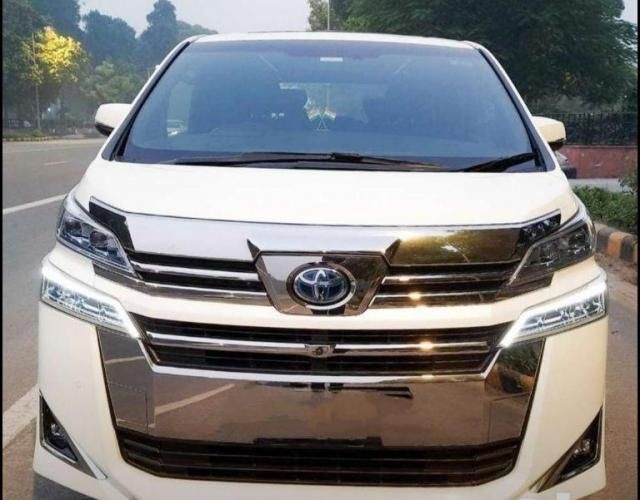 Toyota Vellfire Hybrid BS6 2021