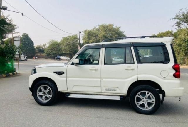 Mahindra Scorpio S5 2WD 2018