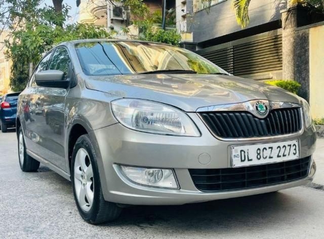 Skoda Rapid 1.6 MPI AT AMBITION PLUS 2013