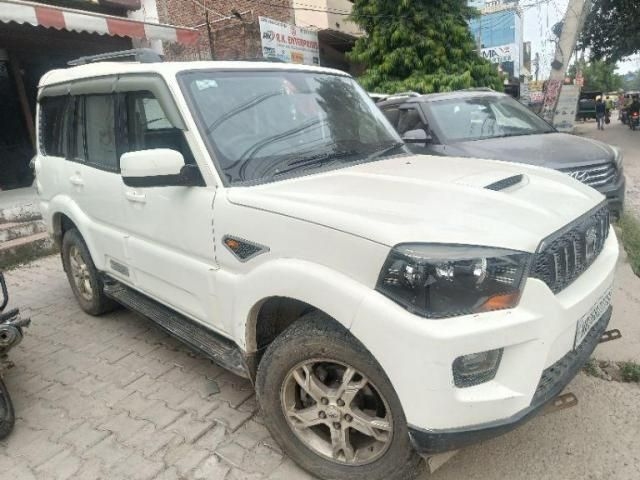 Mahindra Scorpio S10 2015