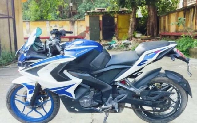 Bajaj Pulsar RS200 2017