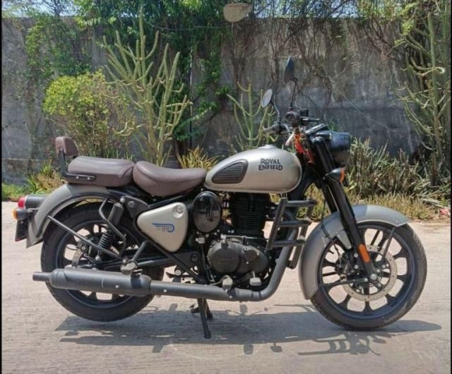 Royal Enfield Classic 350cc Heritage Premium 2024