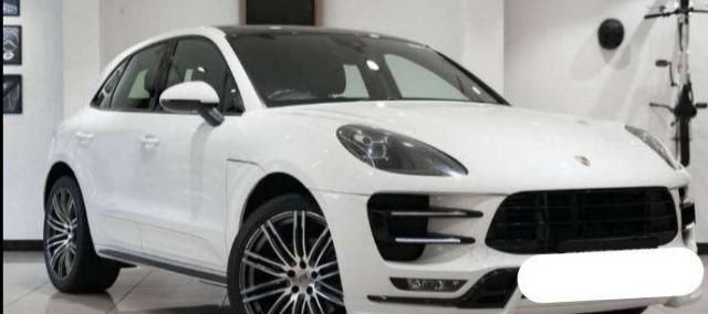 Porsche Macan Turbo 2016