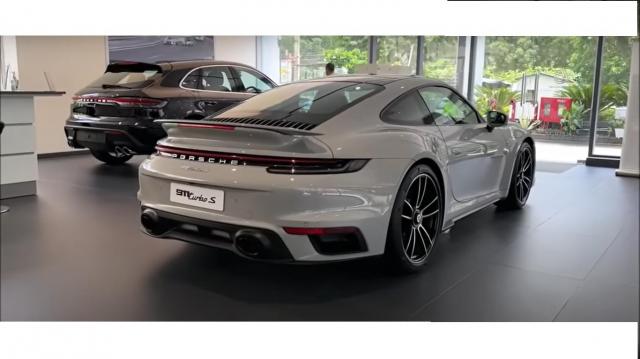 Porsche 911 Turbo S 2023
