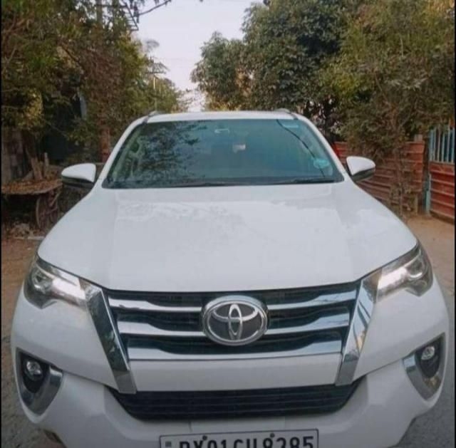 Toyota Fortuner 2.8 4x2 MT 2019