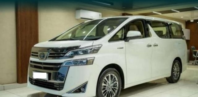 Toyota Vellfire Hybrid 2023