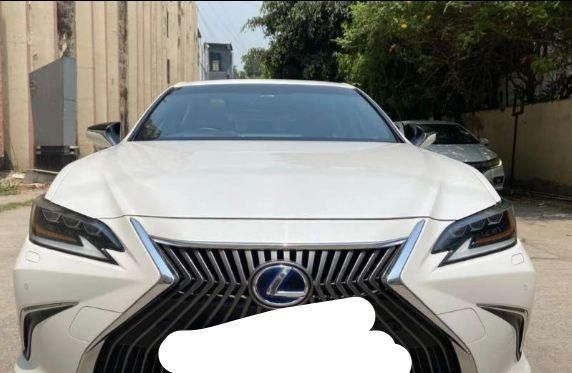 Lexus NX 300h Luxury Grade 2018