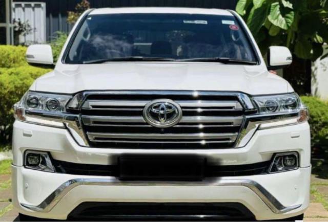 Toyota Land Cruiser LC 200 VX 2017