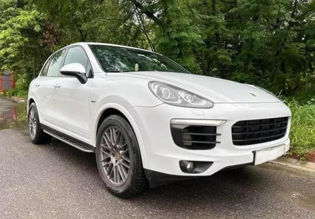 Porsche Cayenne GTS 2014