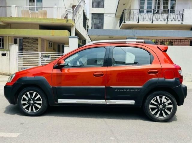 Toyota Etios Cross 1.4 GD 2015