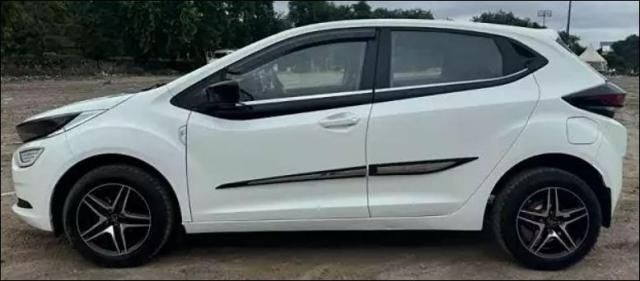 Tata Altroz XE Petrol 2020