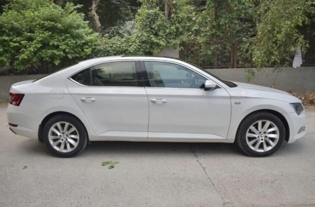 Skoda Superb 1.8 L&K TSI AT 2016