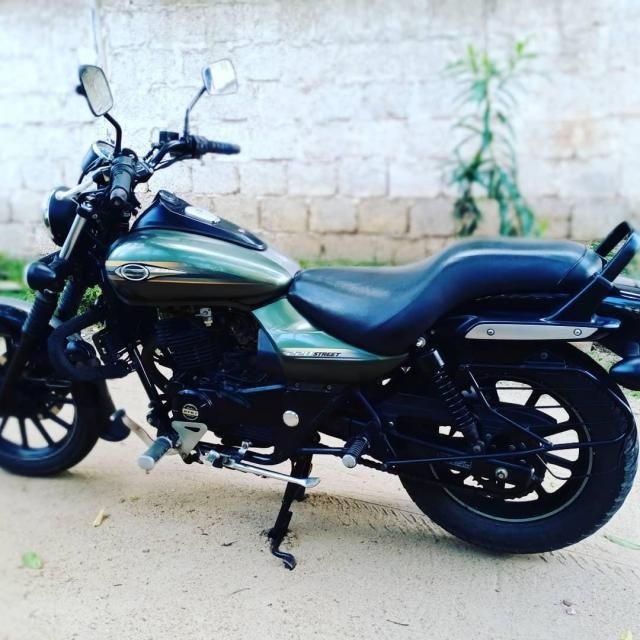 Bajaj Avenger Street 220 2017