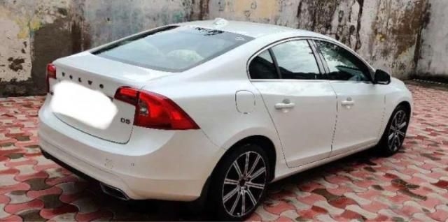 Volvo S60 Summum D5 2015