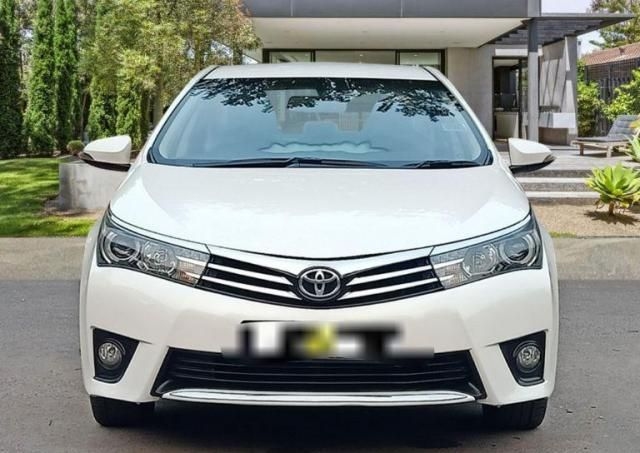 Toyota Corolla Altis 1.8 VL AT 2017