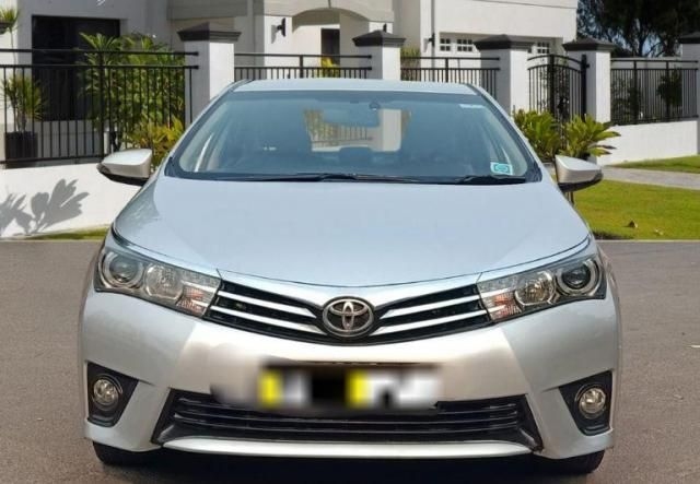 Toyota Corolla Altis 1.8 VL AT 2015